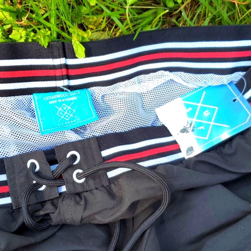 Cedarwood State men’s NWT short swim trunks